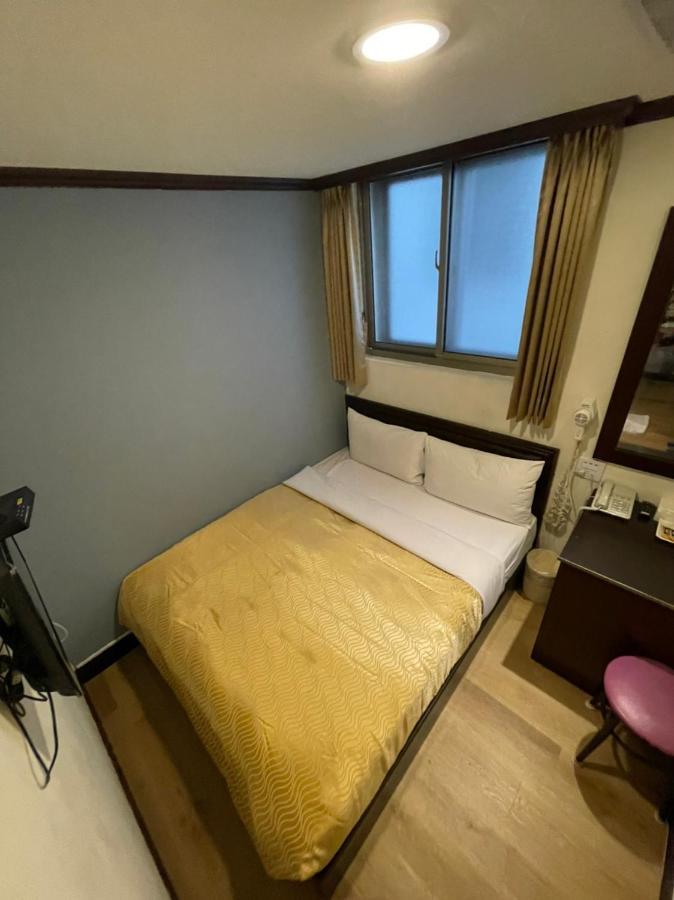 Holiday Business Hotel T'ai-tung Eksteriør bilde
